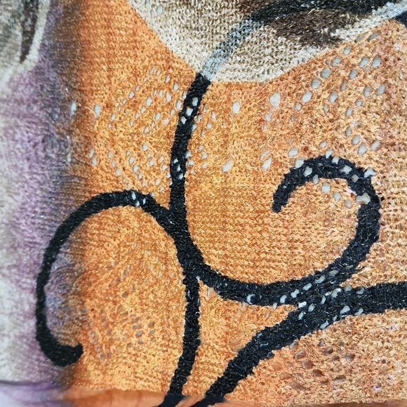 Today's Designer Tunic Top - Picture 9 of 10